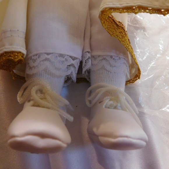 Snow White Land of Enchantment Porcelain Doll International Collectors Society - Picture 10 of 11